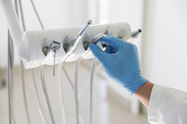 Professional Tooth Extraction technician working in Lake Kerr, FL